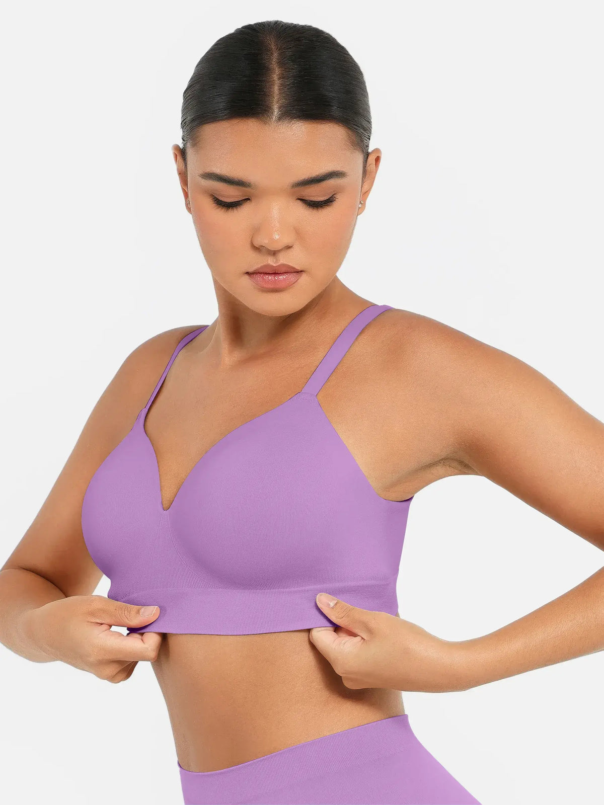 Sujetador push-up inalámbrico sin costuras, cómodo y de cobertura total.