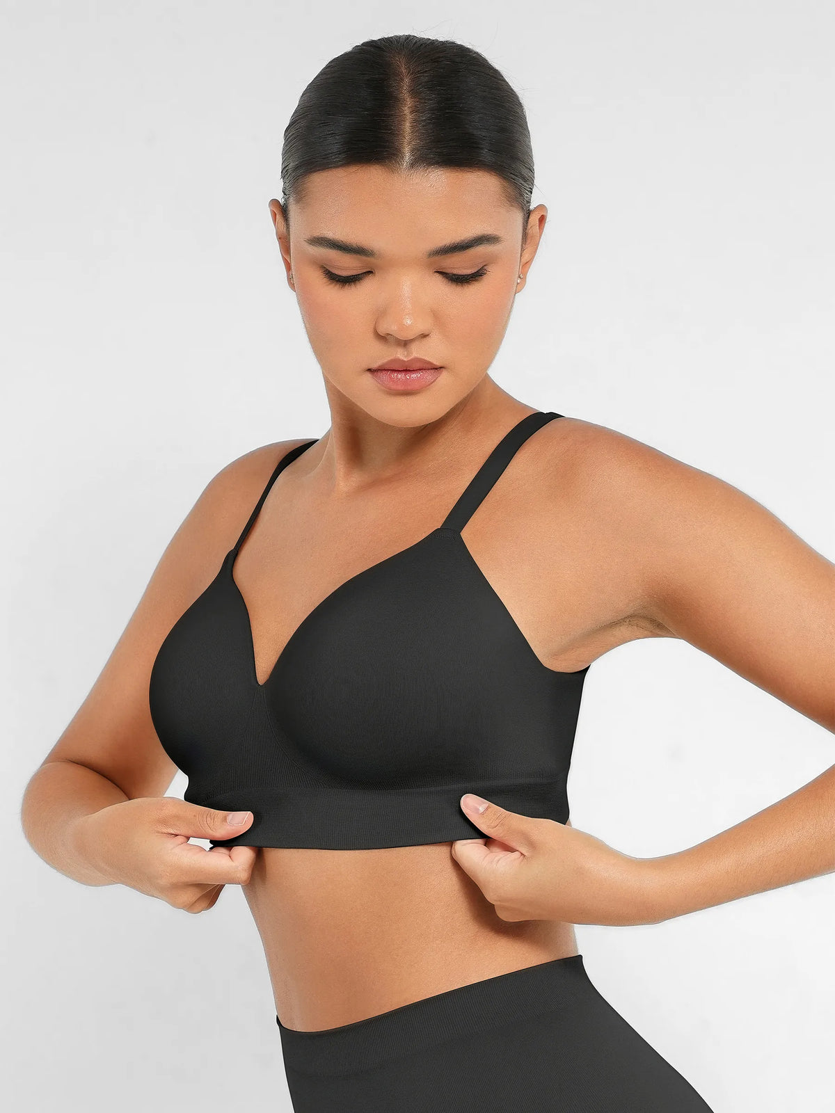 Sujetador push-up inalámbrico sin costuras, cómodo y de cobertura total.
