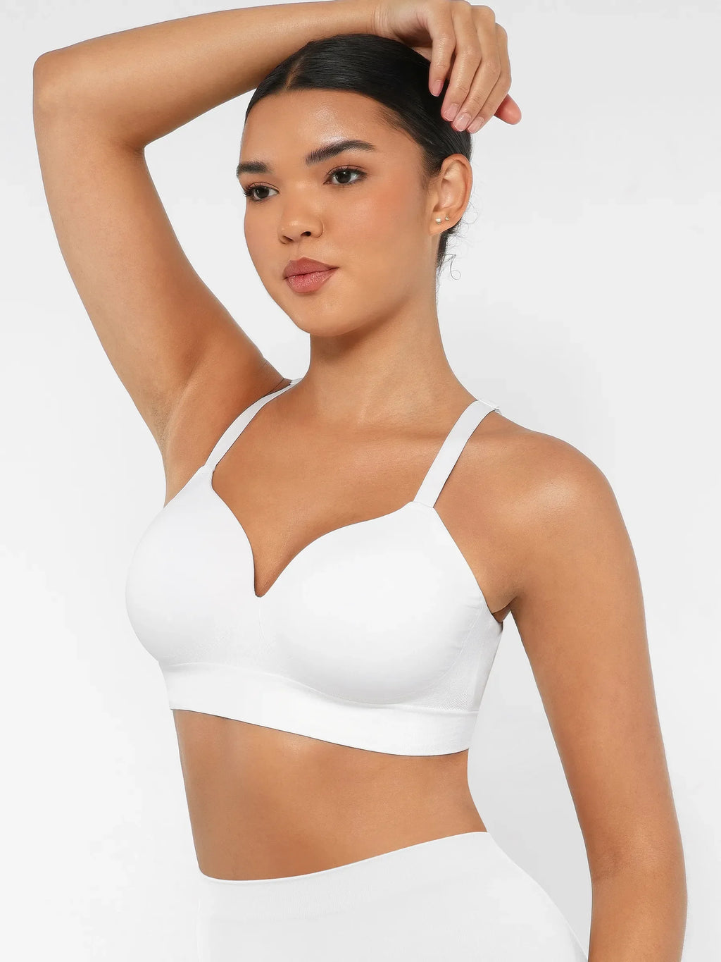 Sujetador push-up inalámbrico sin costuras, cómodo y de cobertura total.