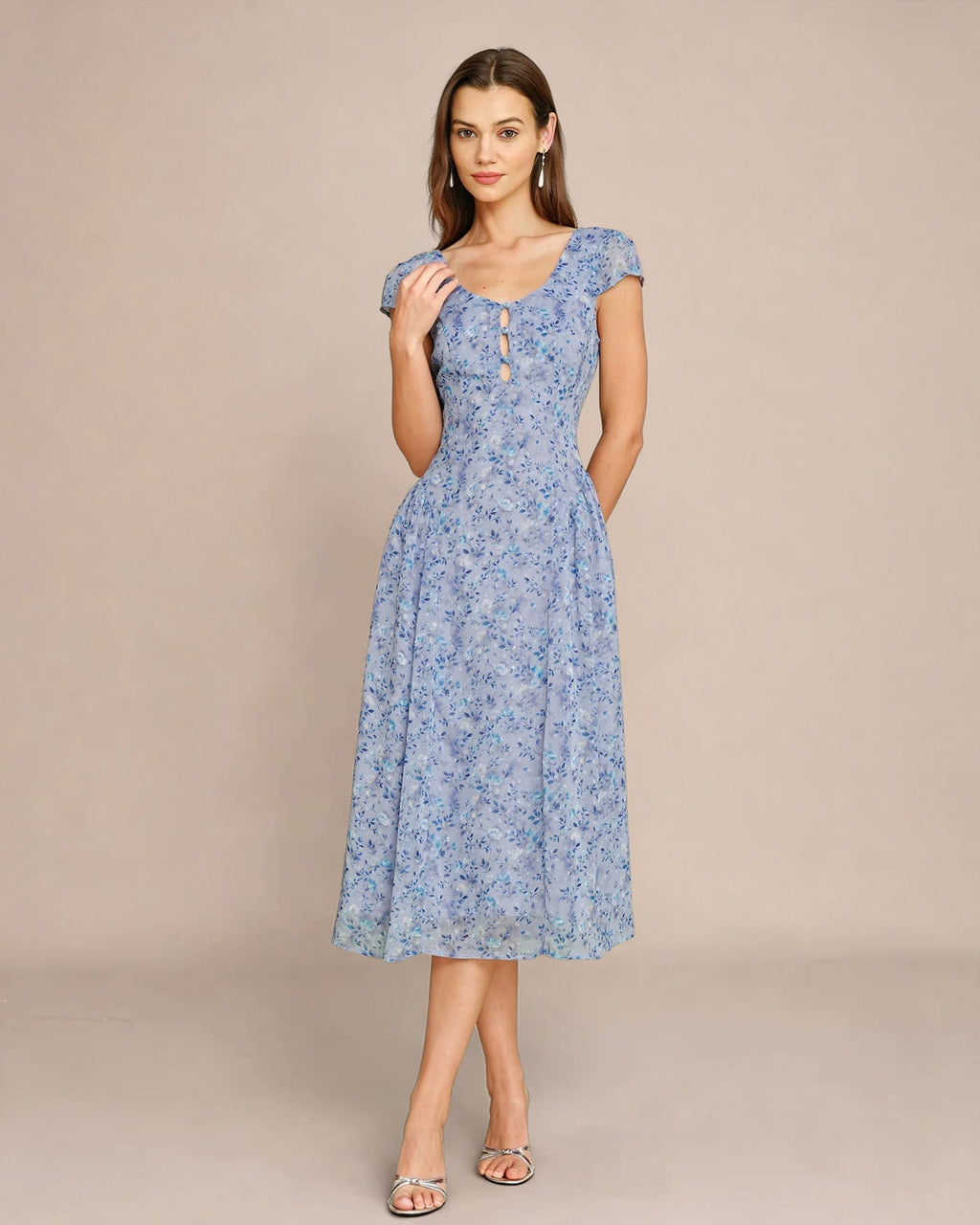Vestido midi azul , botones y estampado floral - Zeryn Haus