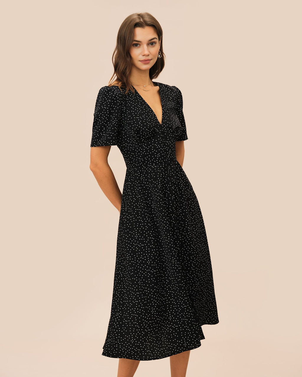 Vestido midi negro con escote en V y lunares - Zeryn Haus