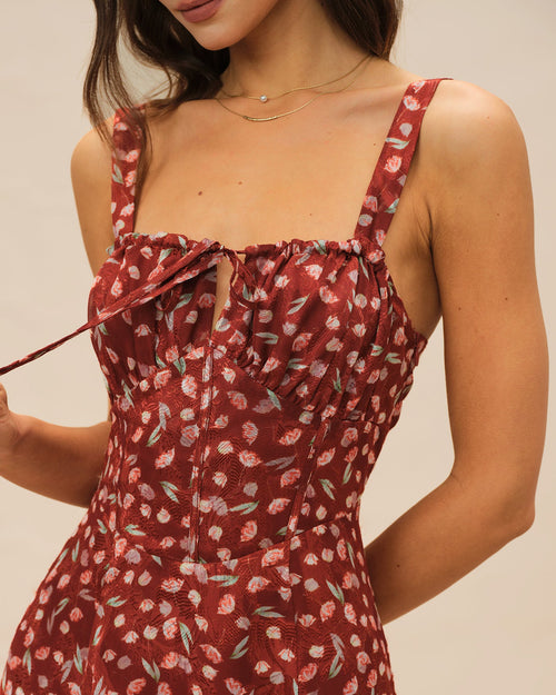 Vestido midi lencero floral color rojo vino