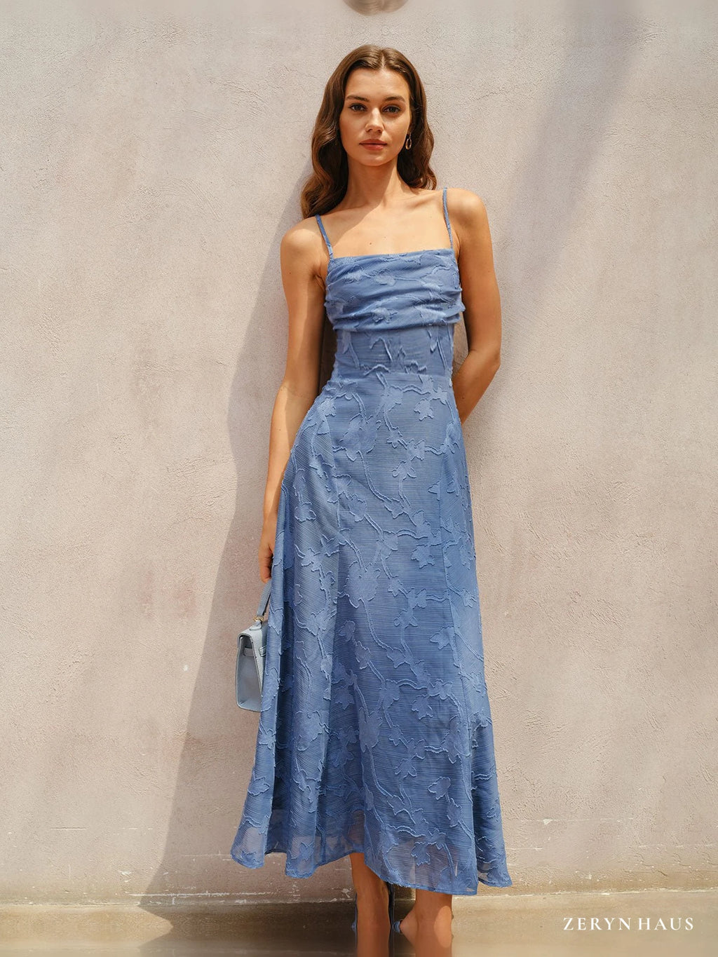 Vestido largo lencero fruncido de jacquard azul